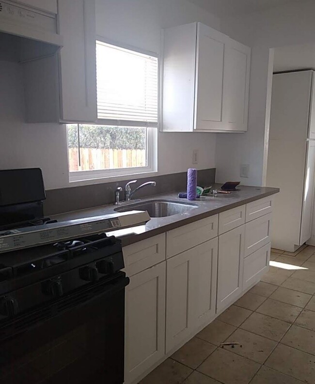 Building Photo - **Beautiful 2 Bed 1 bath Single Family Hom...