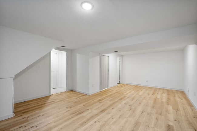 Building Photo - READY FOR MOVE IN! NEWLY RENOVATED 3 BEDRO...