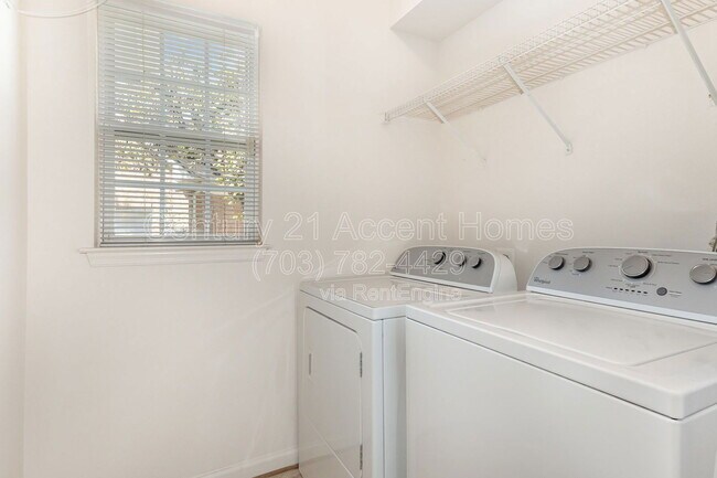 Building Photo - 9780 Lorraine Carol Way
