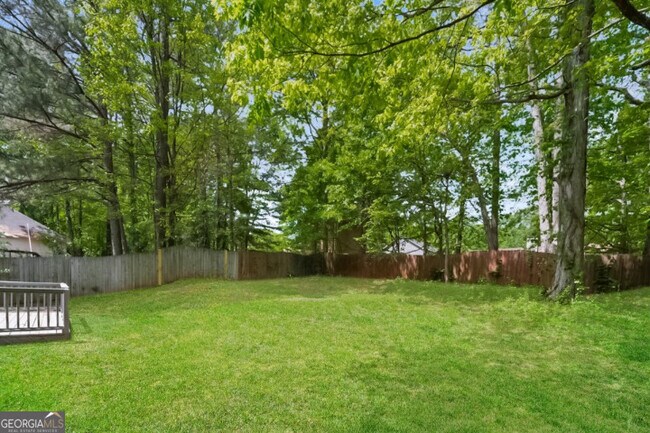 Building Photo - 7127 Hazelwood Dr