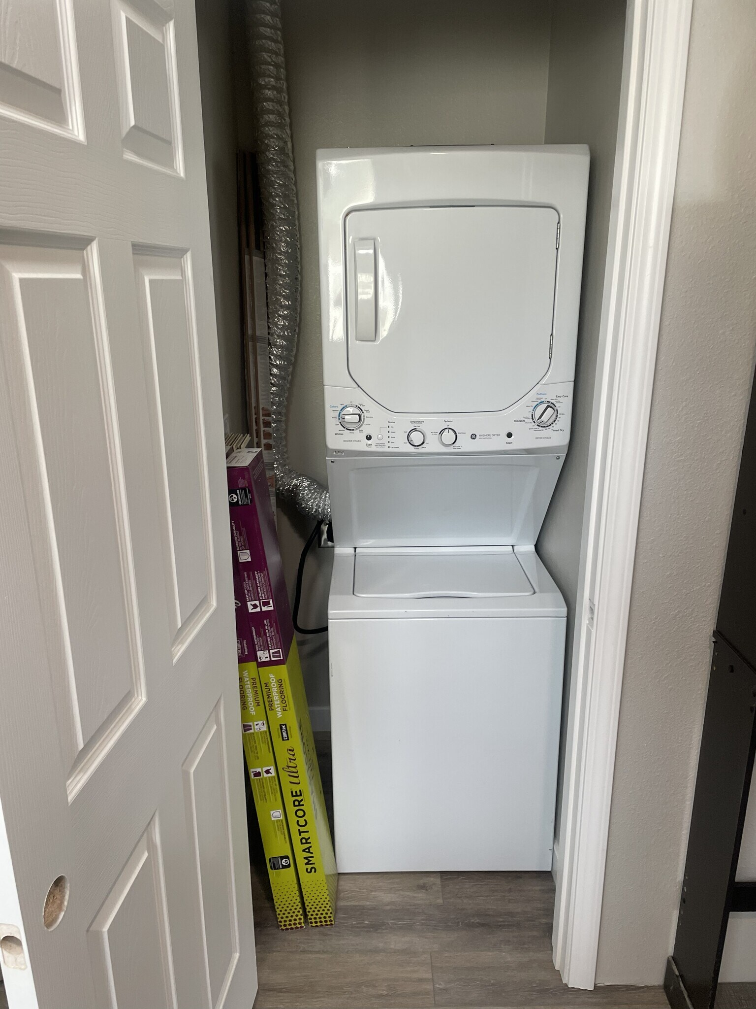 Private Inside Laundry - 3824 W Bismark Dr