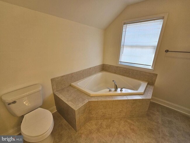 Building Photo - 165 Pitch Kettle Ct