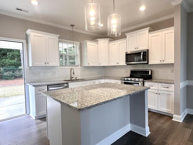 Building Photo - 3355 Hopekirk Dr
