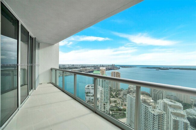 Building Photo - 465 Brickell Ave