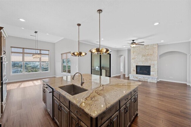 Building Photo - 203 Serene Hilltop Cir