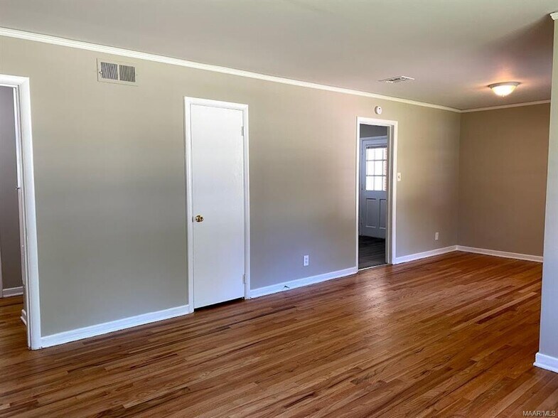 Building Photo - 940 Green Ridge Ct