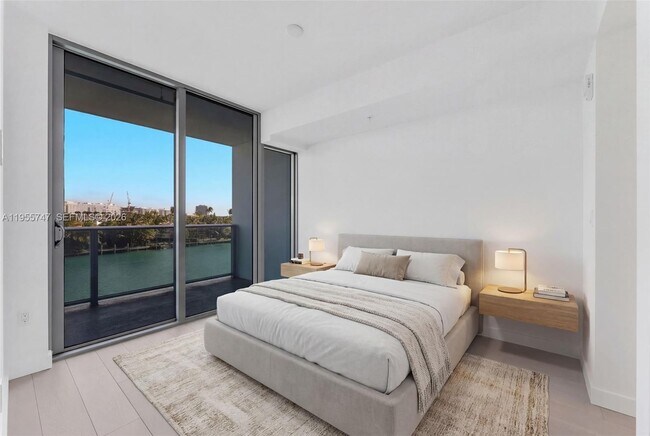 Building Photo - 9221 E Bay Harbor Dr