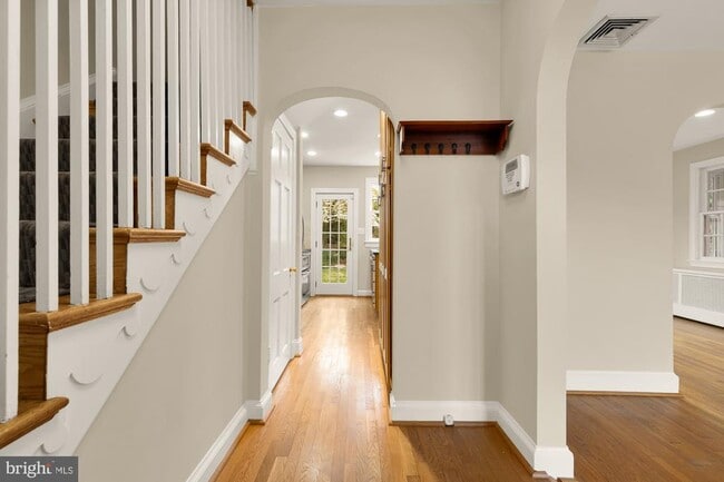 Building Photo - 4809 Wellington Dr