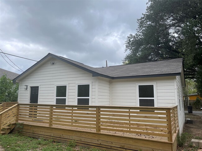 Building Photo - 9434 Rhode Island St