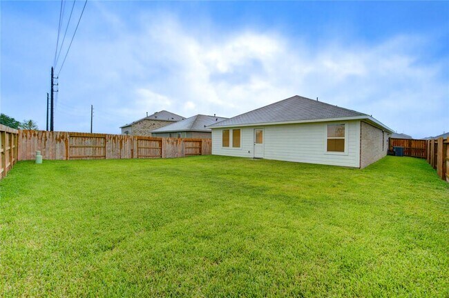 Building Photo - 1610 Birch Wood Dr