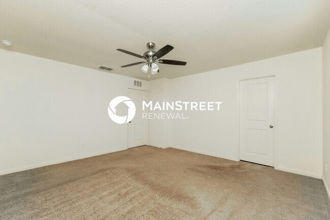 Building Photo - 3 Bedroom Pet-Friendly Home in SAINT HEDWI...