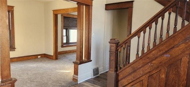 Building Photo - 48 Eleanor Ave