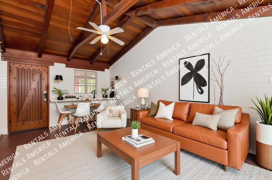 Building Photo - 947 N Alvernon Way