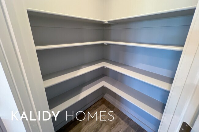 Building Photo - 217 Olde Ml Ct