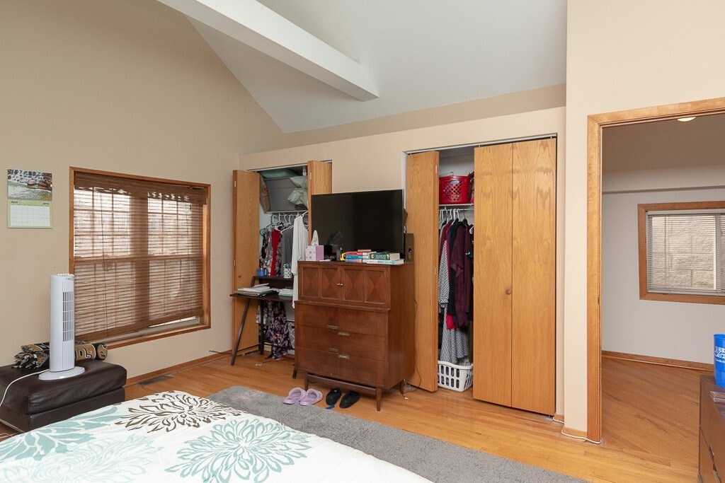 Building Photo - 1307 N Greenview Ave