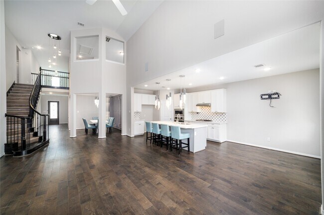 Building Photo - 18235 Winding Willow Oak Way