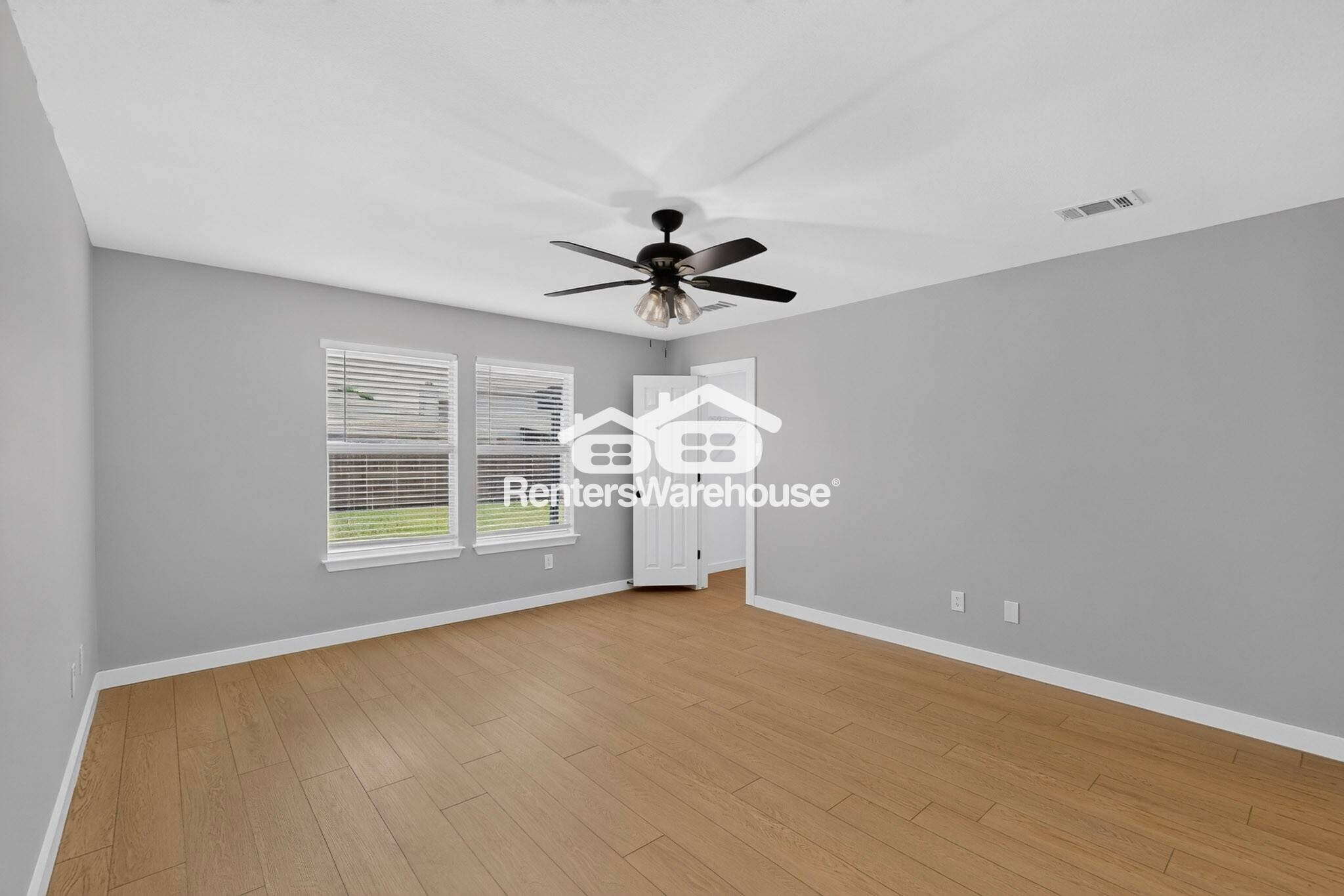 Building Photo - 2616 Mountain View Dr
