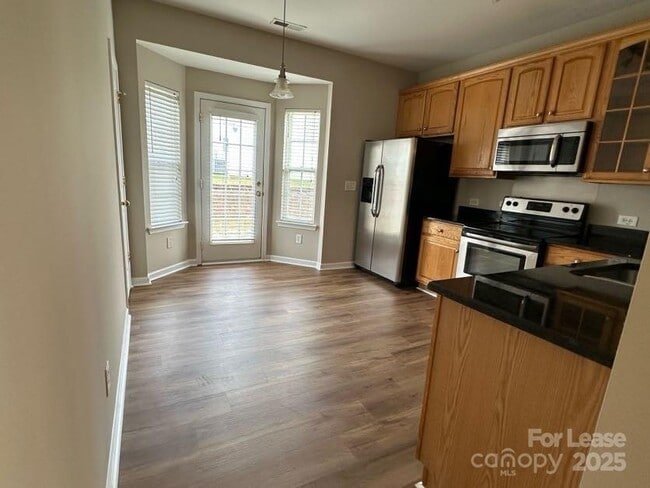 Building Photo - 9440 Graywell Ln