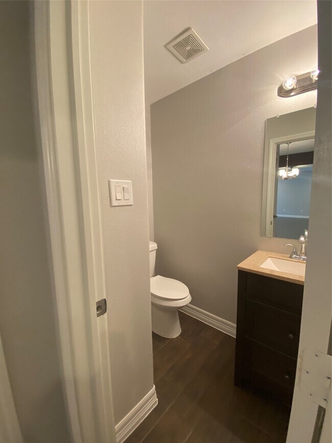 Building Photo - 8246 Lanham Ln