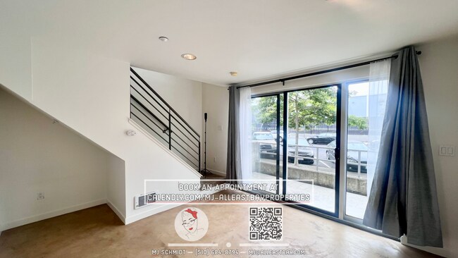 Building Photo - Contemporary three-story Live/Work Townhou...