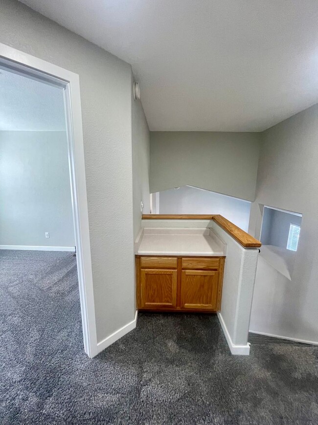 Building Photo - Lovley 3 bedroom home located in Steston H...
