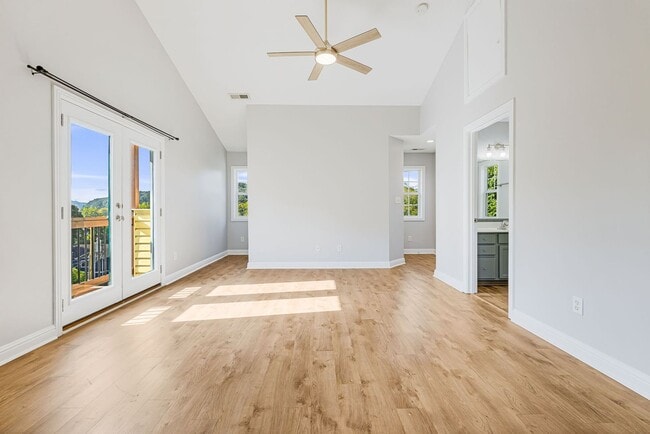 Building Photo - Newly Renovated 3-Bedroom Home with Modern Upgrades Minutes from Woodfin, Downtown Asheville, & W...