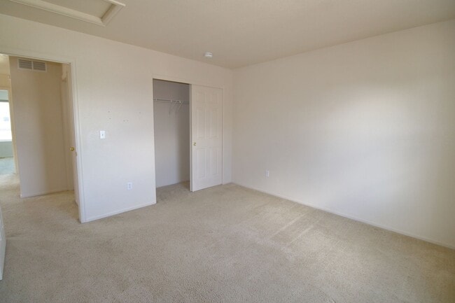 Building Photo - Updated 3bed/2.5bath/2car garage across fr...