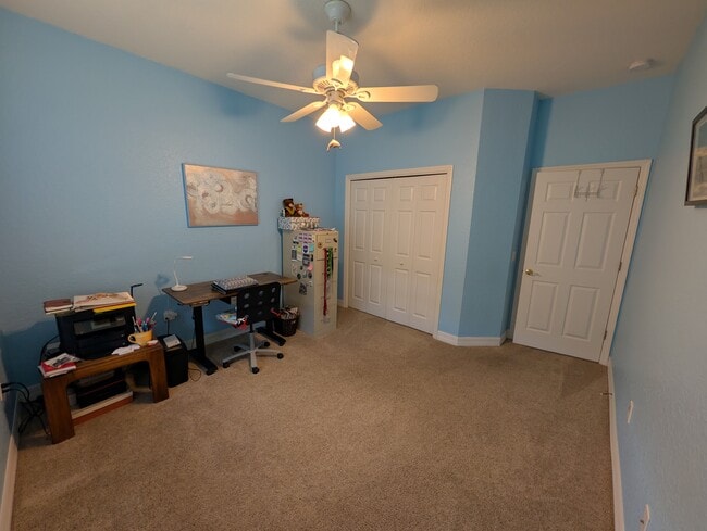 Building Photo - 718 Bunker View Dr