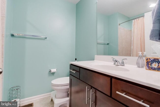 Building Photo - 7520 Calais Way