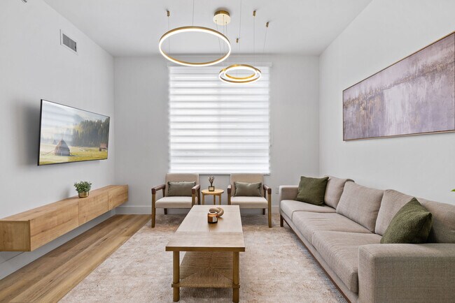 Building Photo - 1542