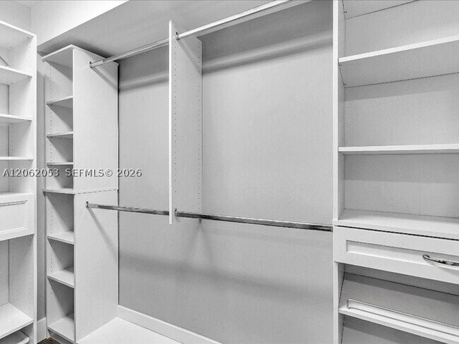Building Photo - 12500 SW 5th Ct