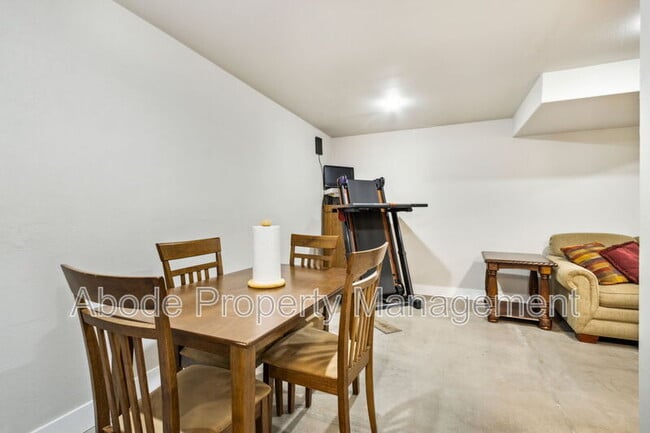 Building Photo - 1200 Patterson Ct