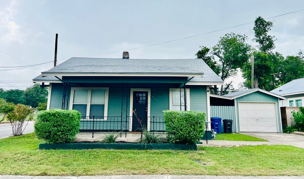 Building Photo - 131 Haynes Ave