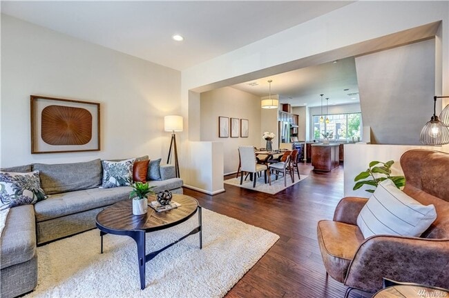 Building Photo - 3454 31st Dr