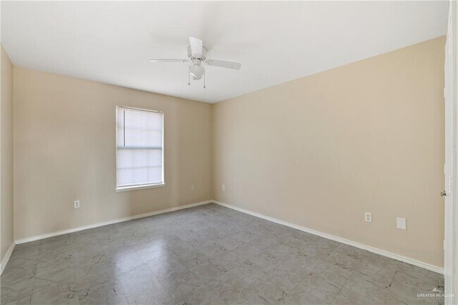 Building Photo - 12 Gastel Cir