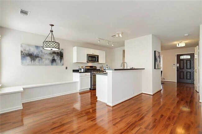 Building Photo - 809 Barefoot Cove