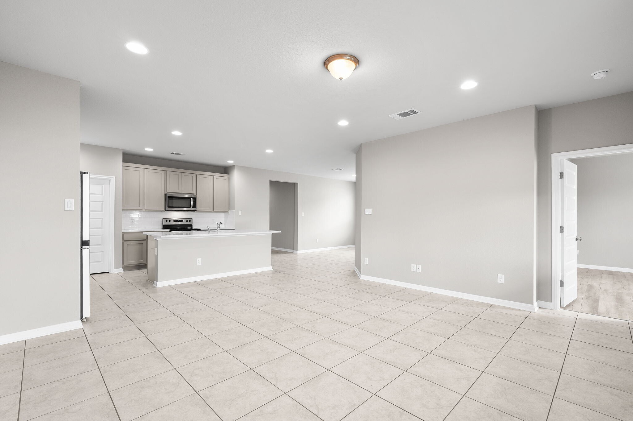 Building Photo - 313 McLintock Rd