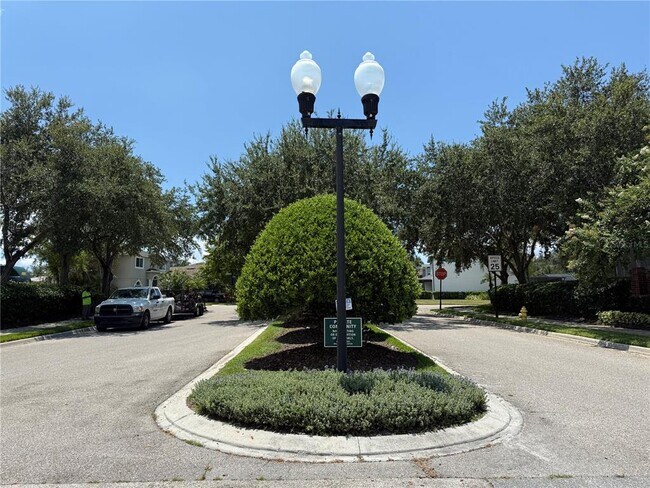 Building Photo - 944 Lost Grove Cir