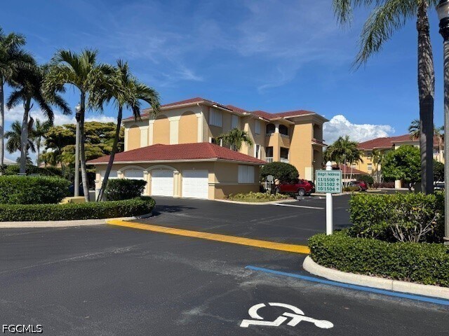 Building Photo - 1502 SW 50th St