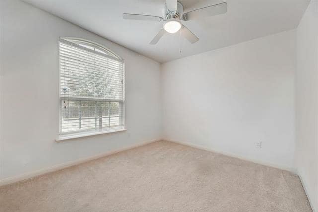 Building Photo - 1904 Fairbanks Dr