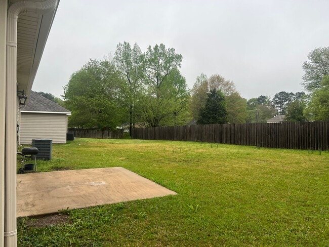 Building Photo - 3318 Arkansas Dr