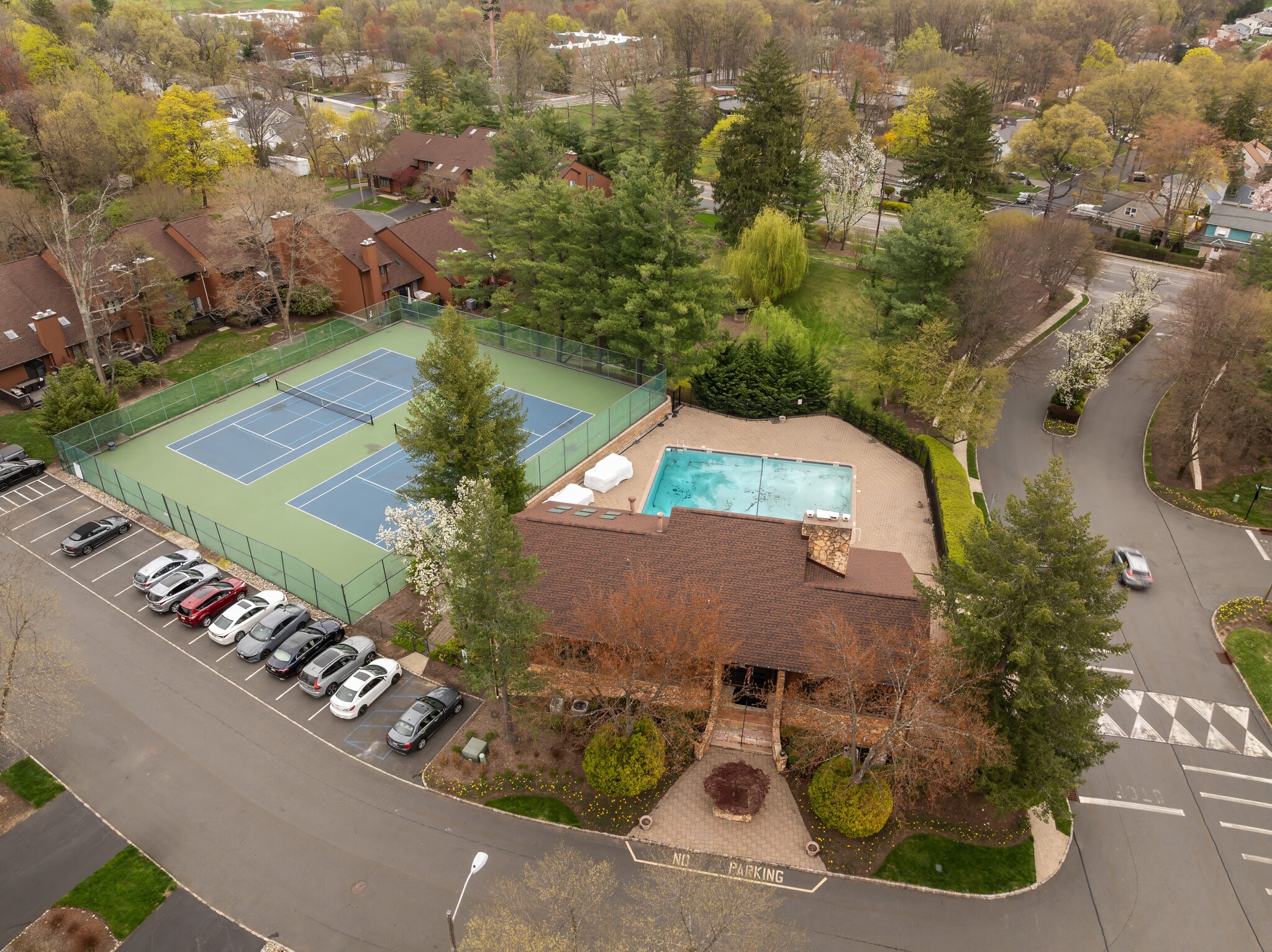Building Photo - 87 Sullivan Dr