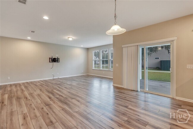 Building Photo - 580 Waybridge Way