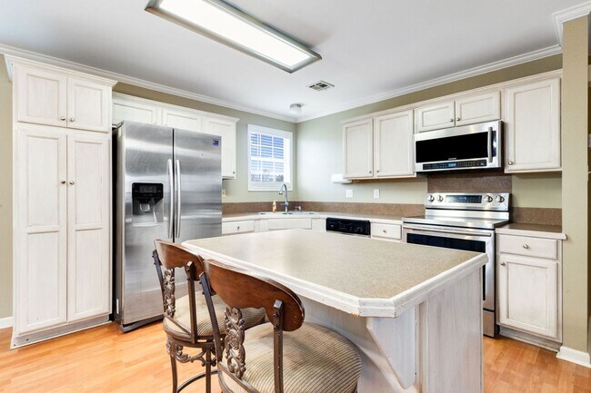 Building Photo - FOR RENT IN CHURCH POINT!