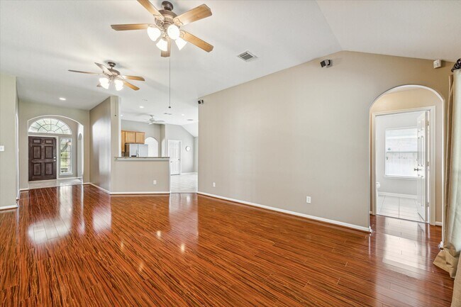 Building Photo - 18703 Summercliff Ln