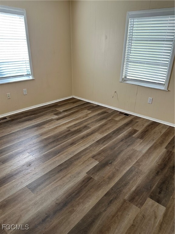 Building Photo - 2072 Maple Ave