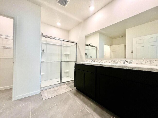 Building Photo - 498 Periwinkle Dr