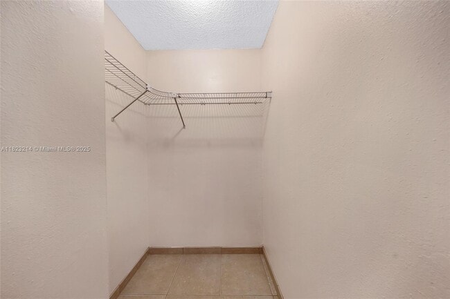 Building Photo - 449 Swallow Dr