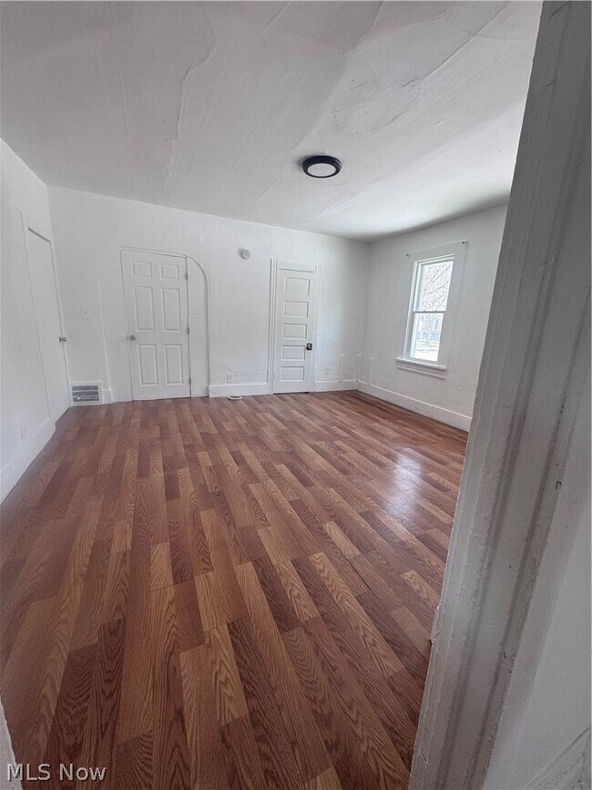 Building Photo - 6606 Charter Ave