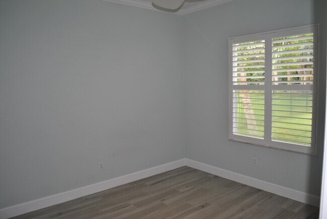 Building Photo - 128 Centennial Park Dr